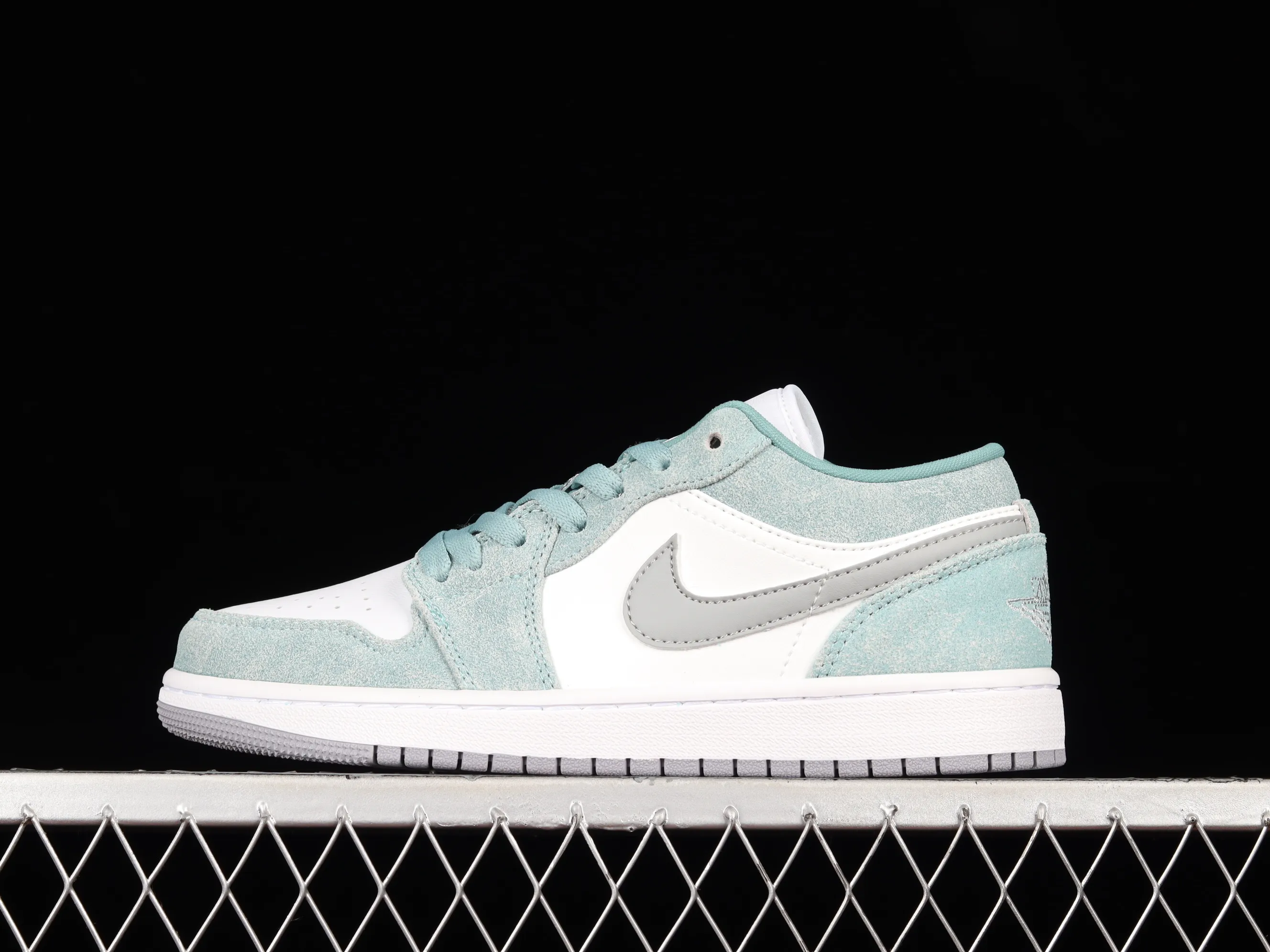 All categories Air Jordan Jordan series basketball shoes Air Jordan 1 Low Z version Air Jordan 1 Low "New Emerald" AJ1 Joe 1 Emerald Blue Retro basketball shoes DN3705-301